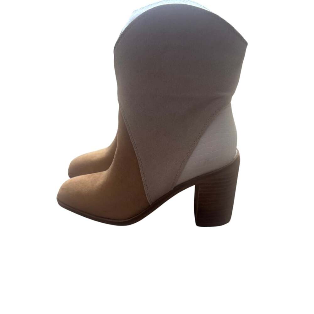 Ccocci Kendall Tri-Tone Bootie Women's 6.5 Camel Taupe Beige NIB - Picture 2 of 13